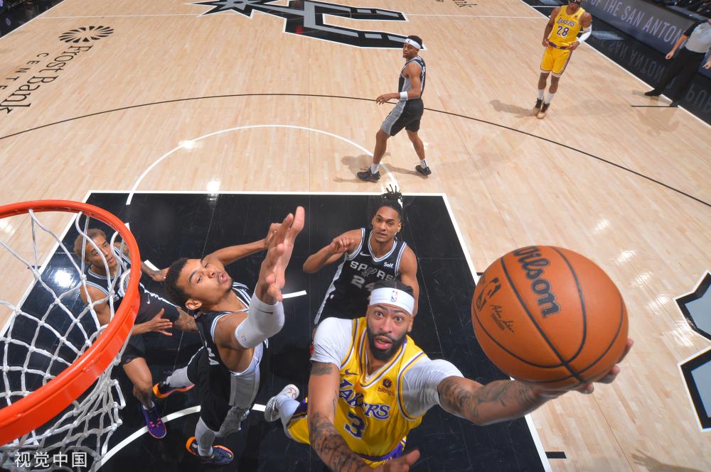 而防守端也 而防守端也