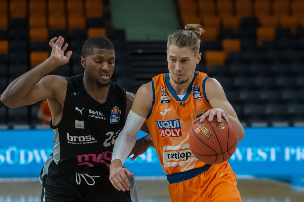 利用积极的 利用积极的