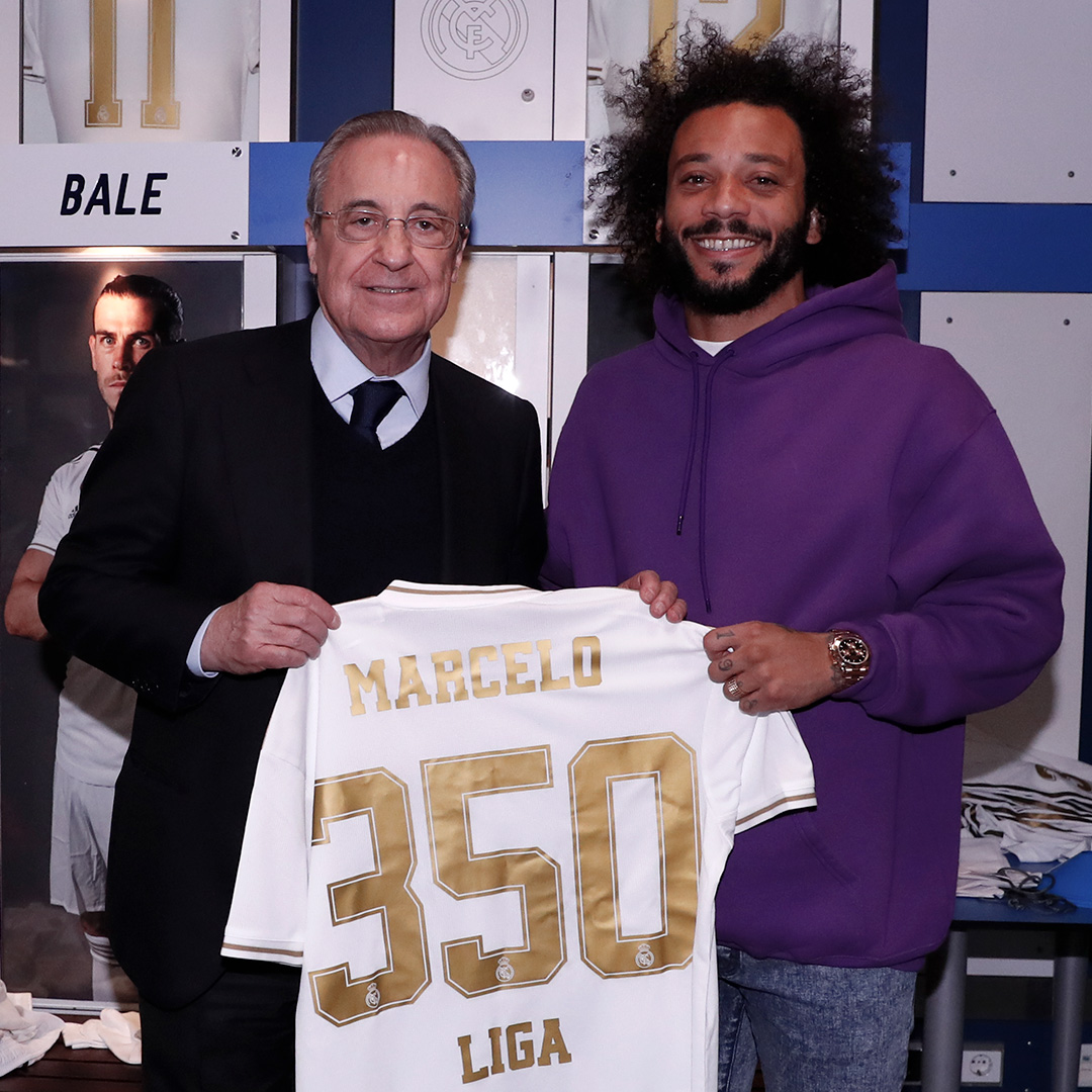 足在定位球 足在定位球